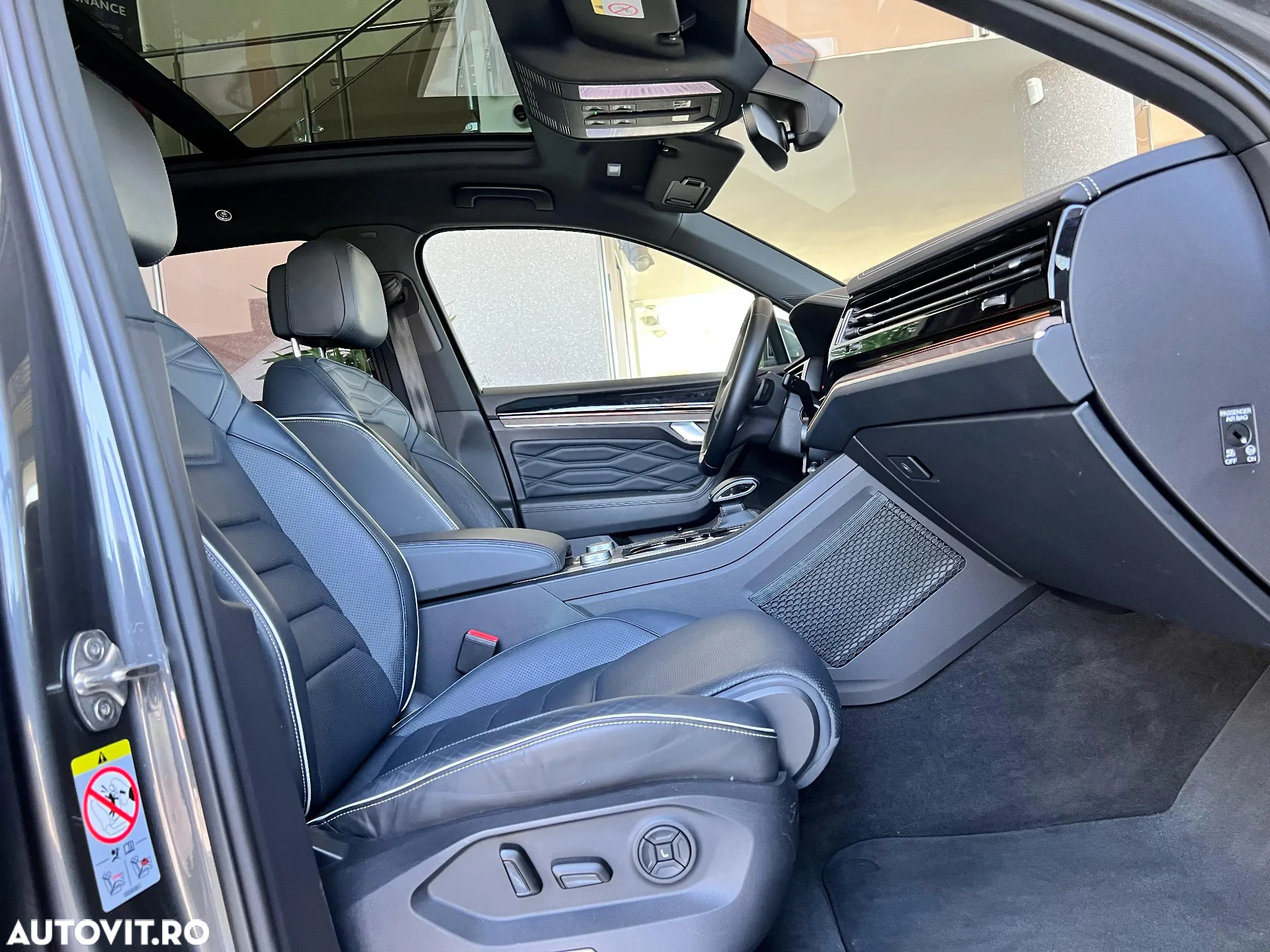 Volkswagen Touareg - 28