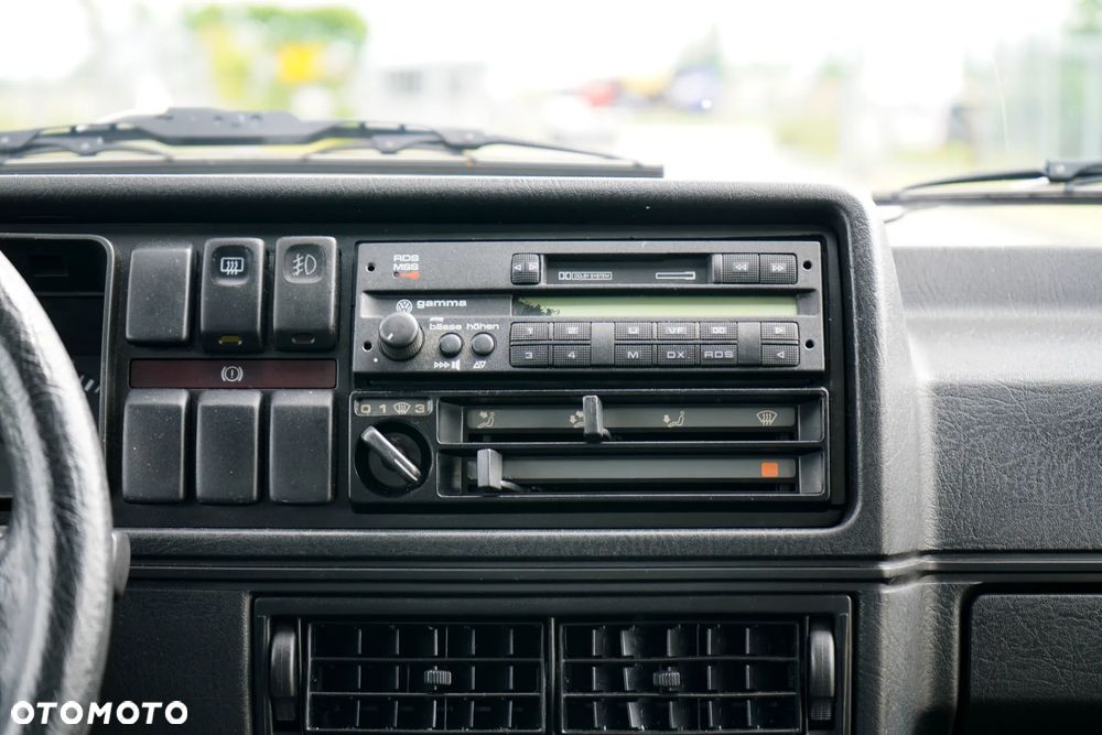 Volkswagen Golf - 27