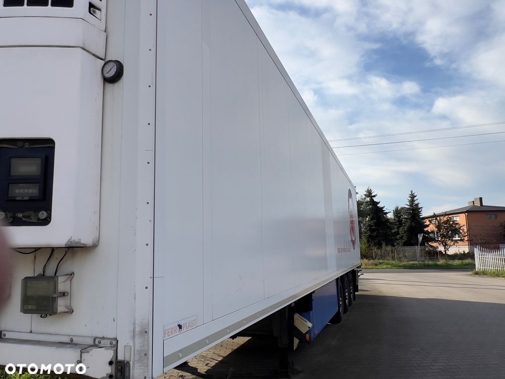 Schmitz Cargobull SKO24 - 12