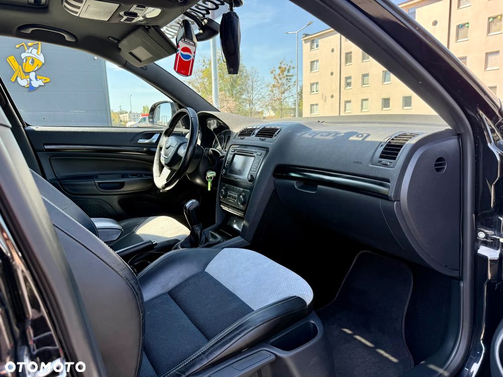 Skoda Octavia 2.0 TFSI RS - 17