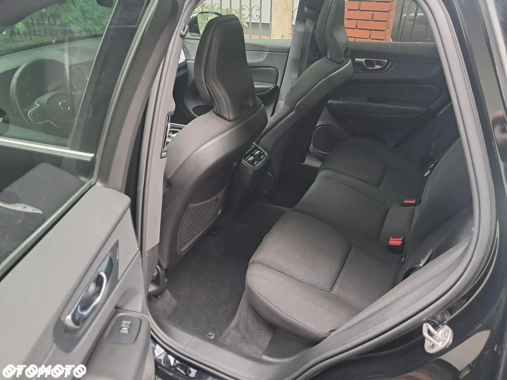 Volvo XC 60 B4 D Geartronic Momentum Pro - 31