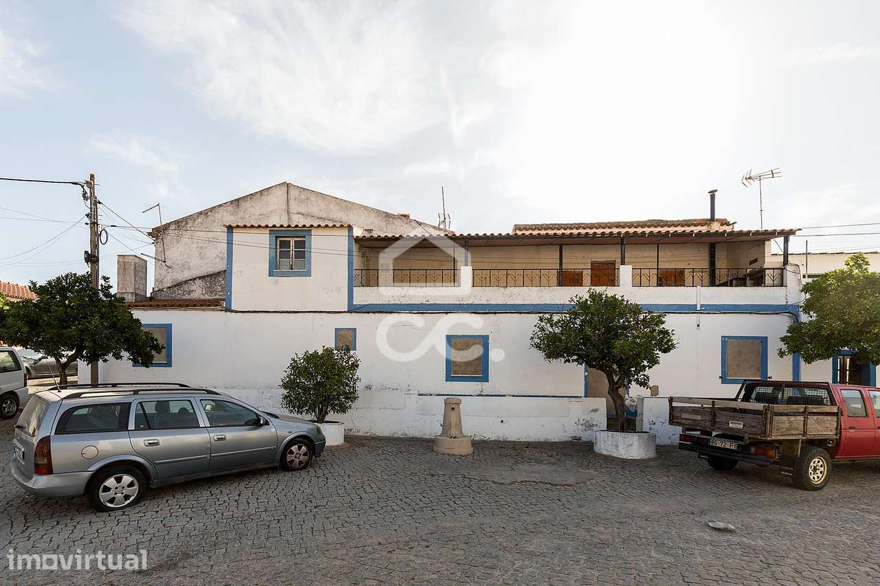Moradia de Rés do Chão e 1º andar c/ Terraço | Mourão, Beja - Grande imagem: 2/27