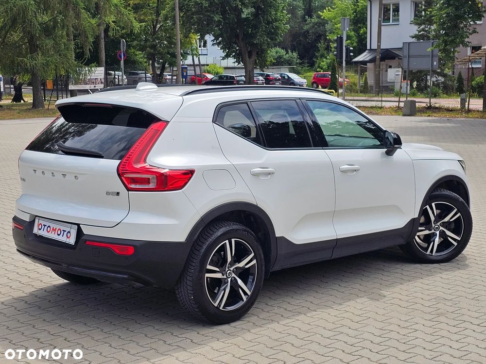 Volvo XC 40 T5 AWD Geartronic Momentum Pro - 9