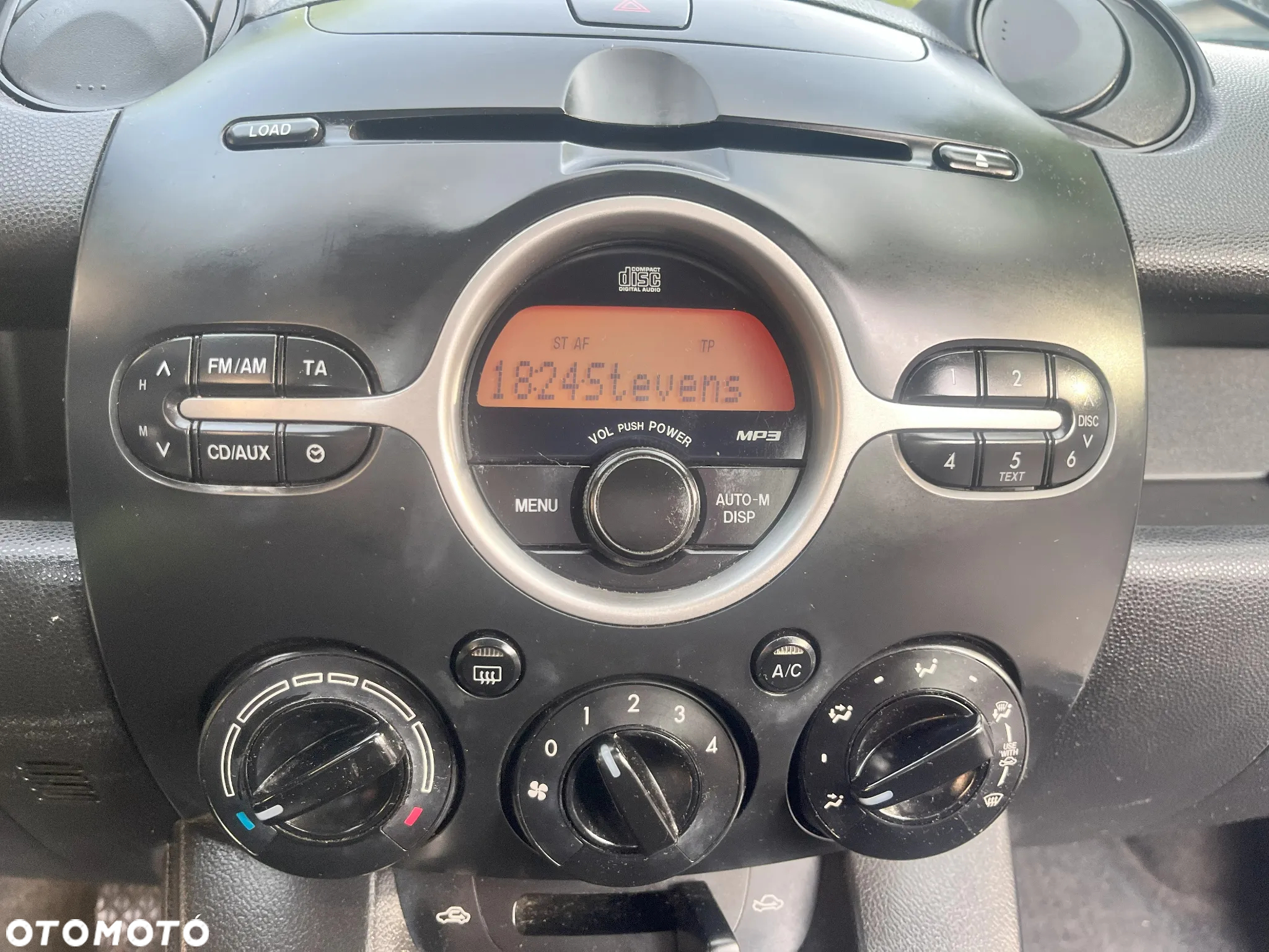Mazda 2 - 8