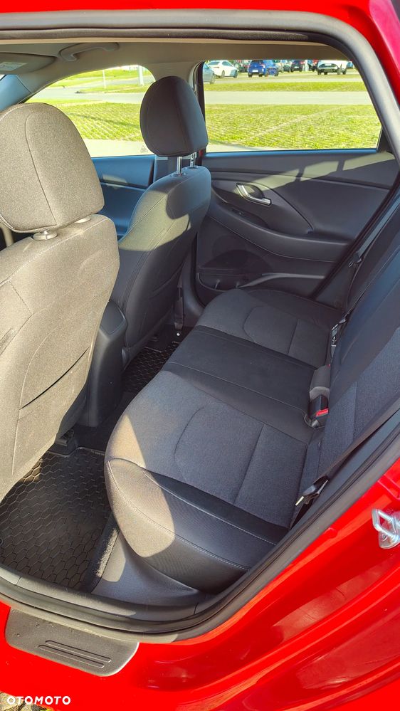 Hyundai i30 1.5 T-GDI 48V Comfort DCT - 9