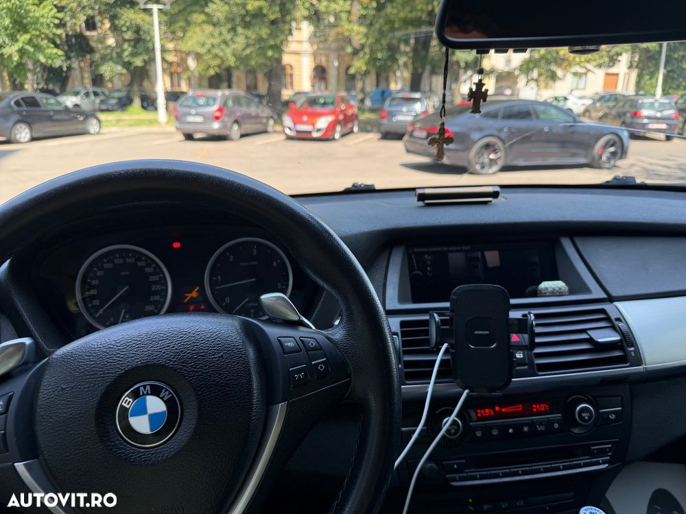 BMW X6 xDrive40d - 11
