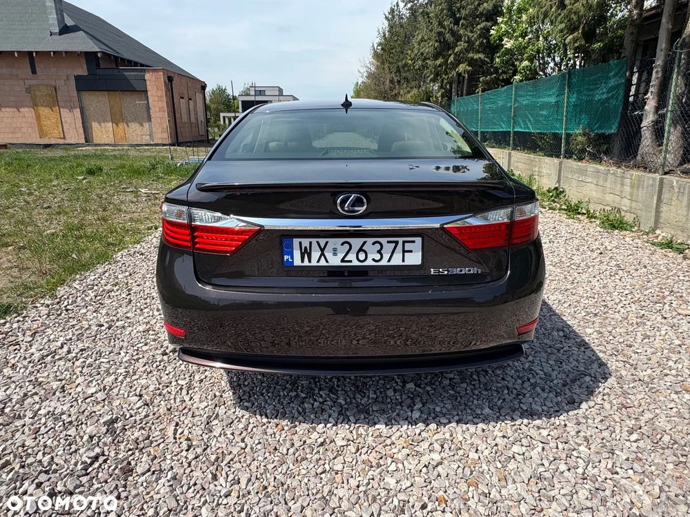 Lexus ES Standard - 10