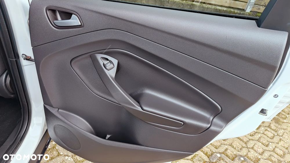 Ford Kuga 2.0 TDCi 2x4 Trend - 14