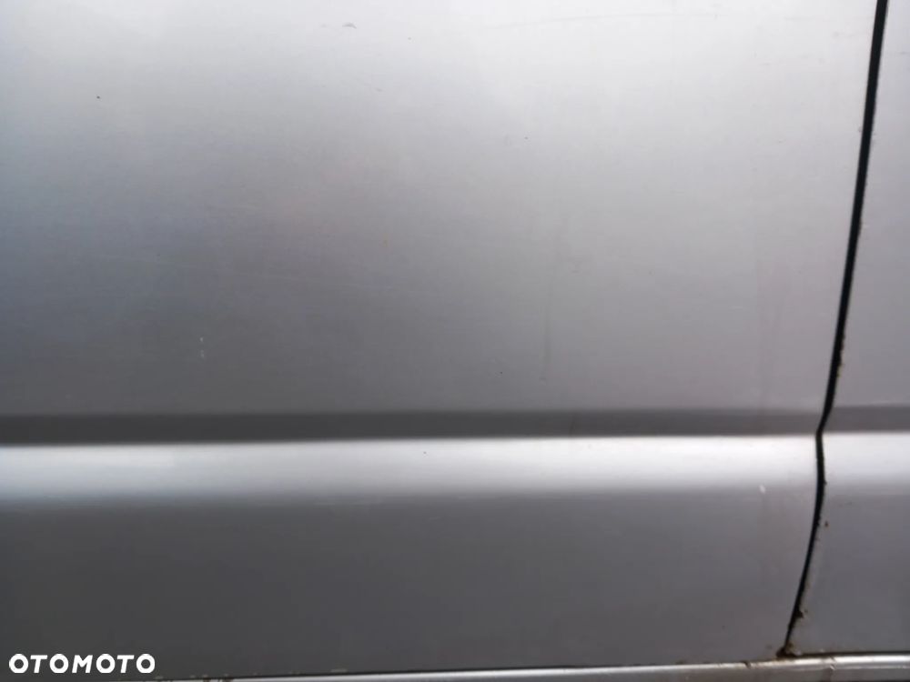VW T5 DRZWI PRAWE BOCZNE PRZESÓWNE KOLOR: LA7W - 6