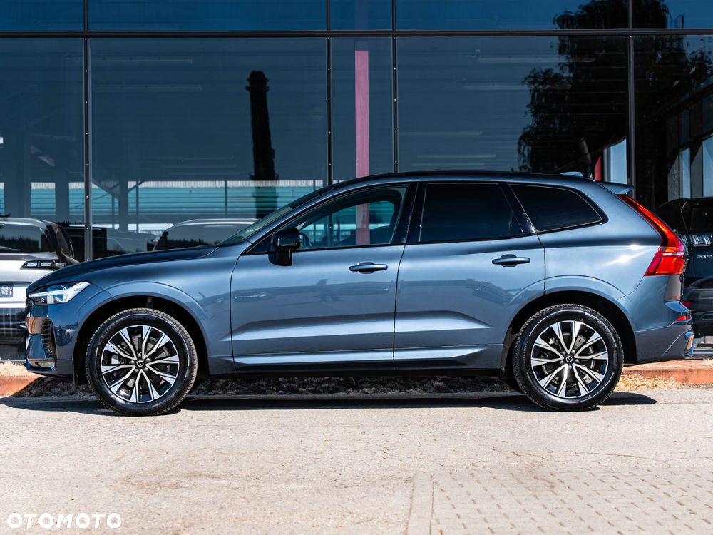 Volvo XC 60 B4 B Plus Dark - 18