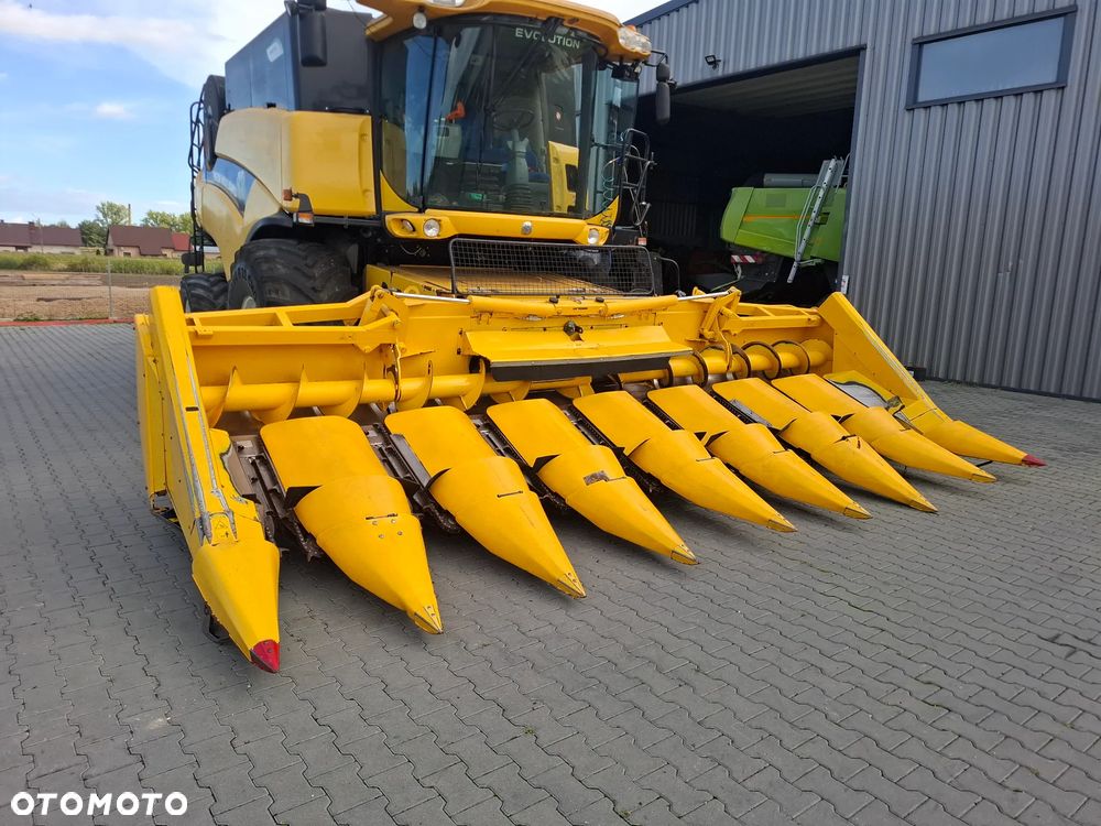 New Holland 8-75 2012 Rok, Przystawka do kukurydzy , Nie malowana,  Stan Idealny - 20