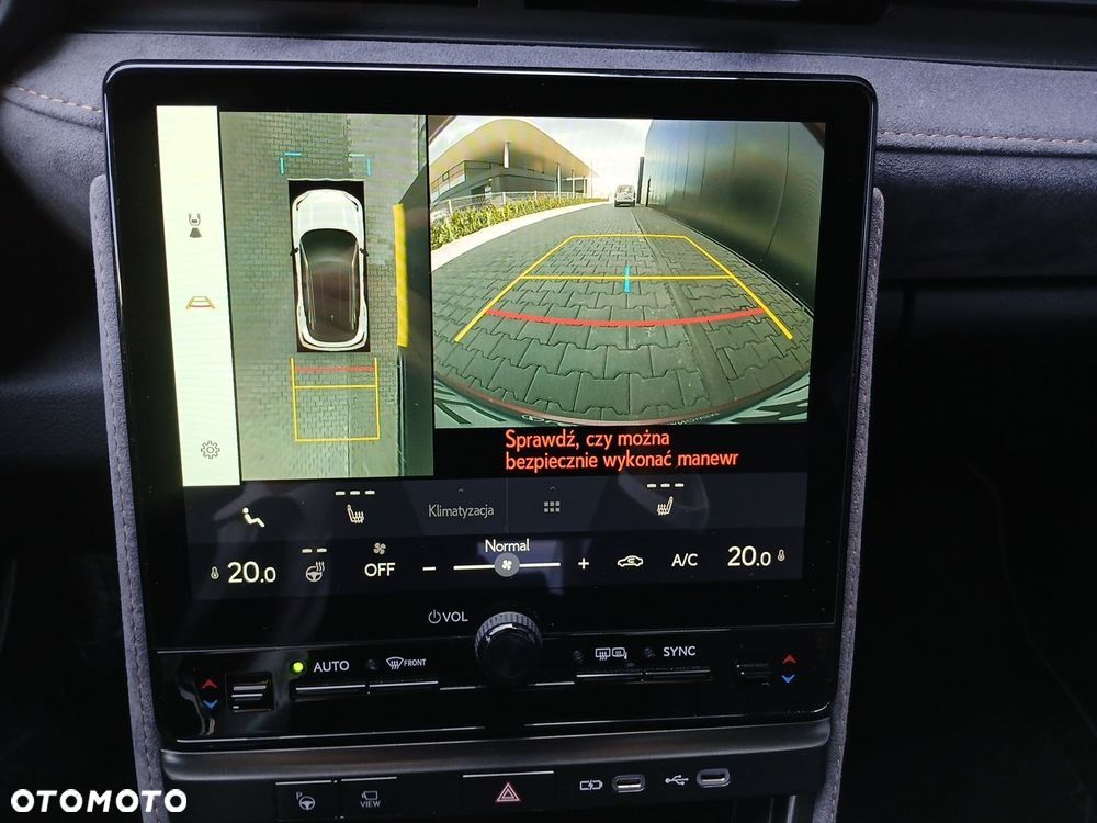 Lexus LBX 1.5 Hybrid Cool AWD - 16