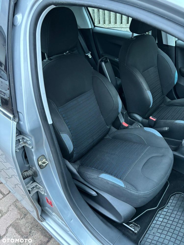 Peugeot 208 - 14