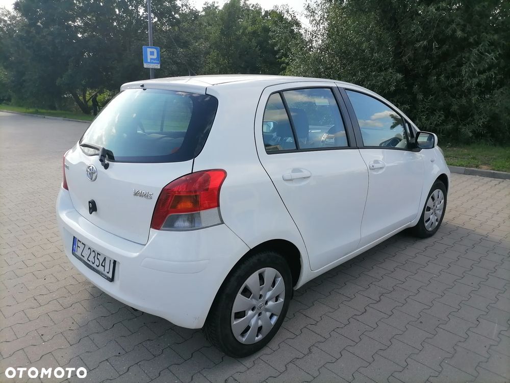 Toyota Yaris - 5