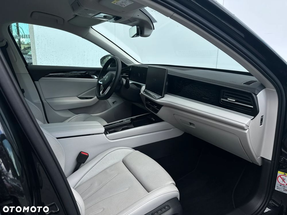 Volkswagen Passat - 13