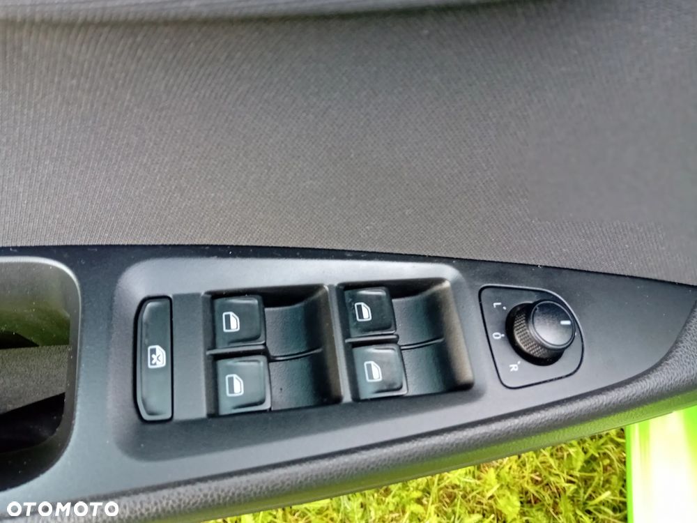 Seat Leon 1.6 TDI DPF Style - 24