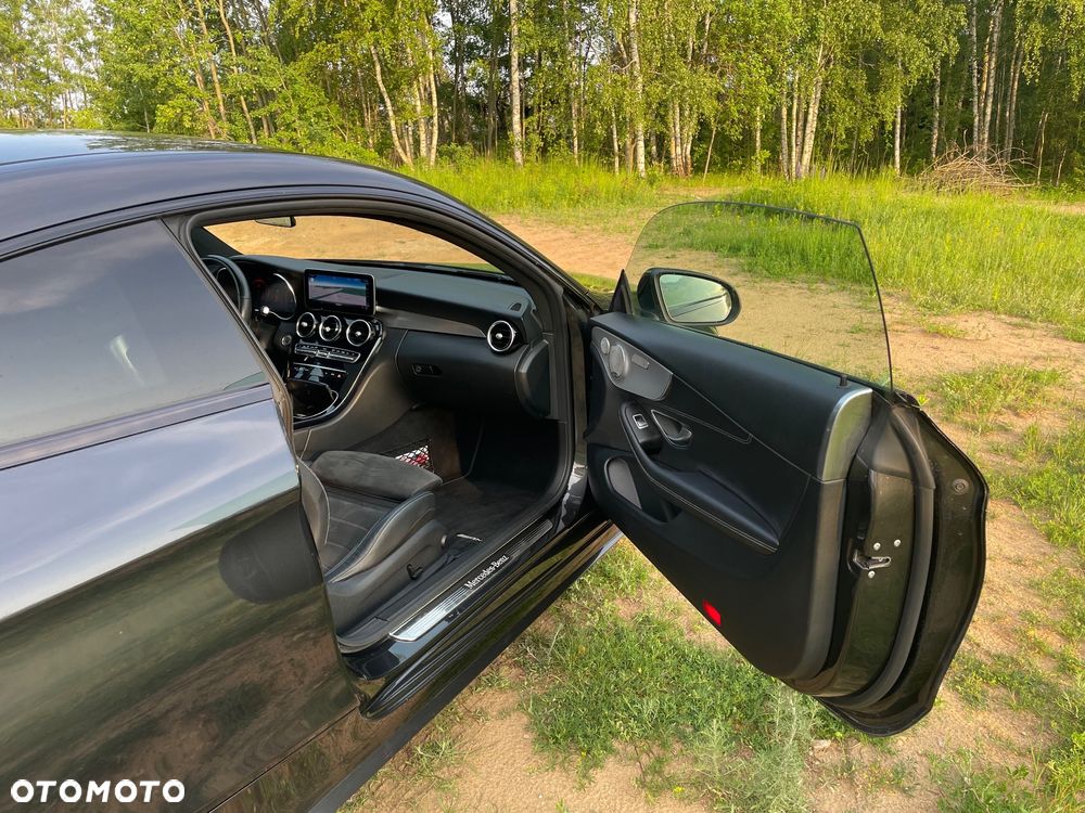 Mercedes-Benz Klasa C 200 4-Matic 9G-TRONIC - 11