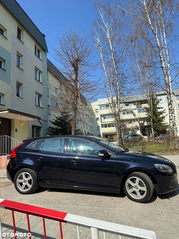 Volvo V40 D2 Drive-E Momentum - 4