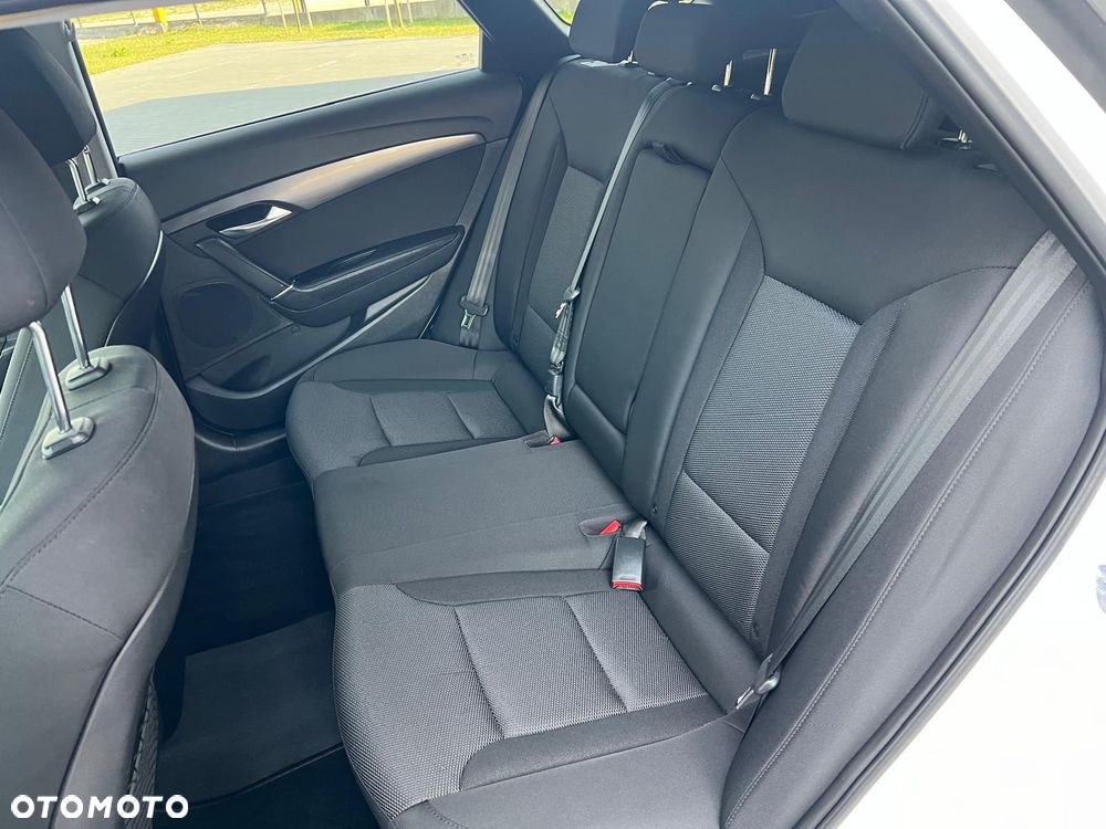Hyundai i40 Kombi blue 1.7 CRDi DCT Premium - 30