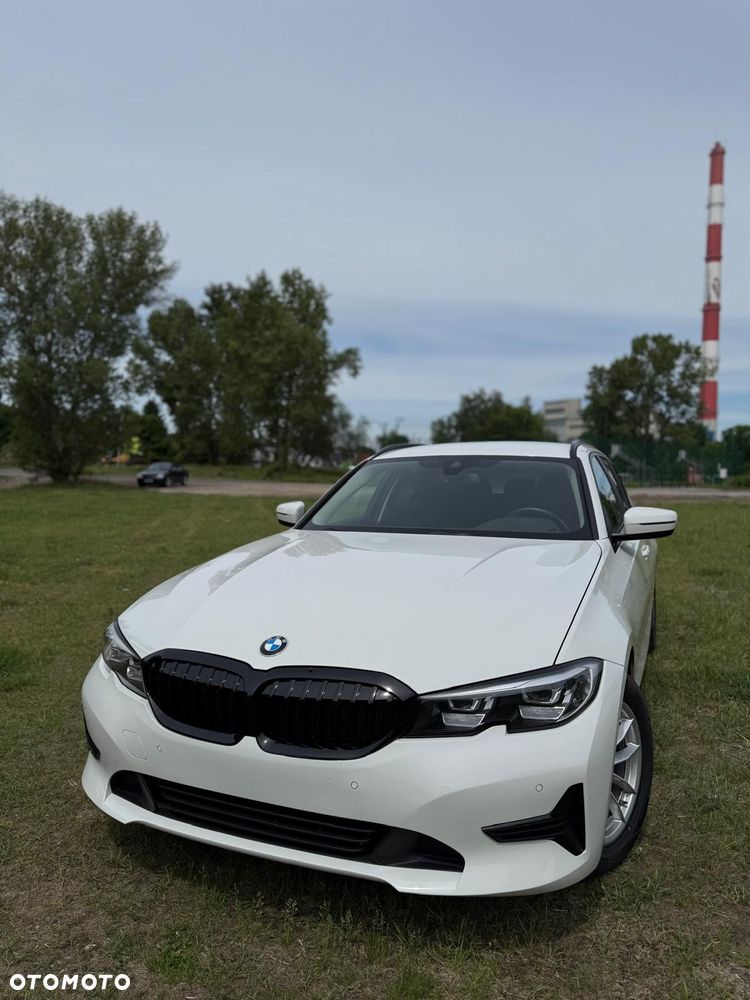 BMW Seria 3 318d - 3