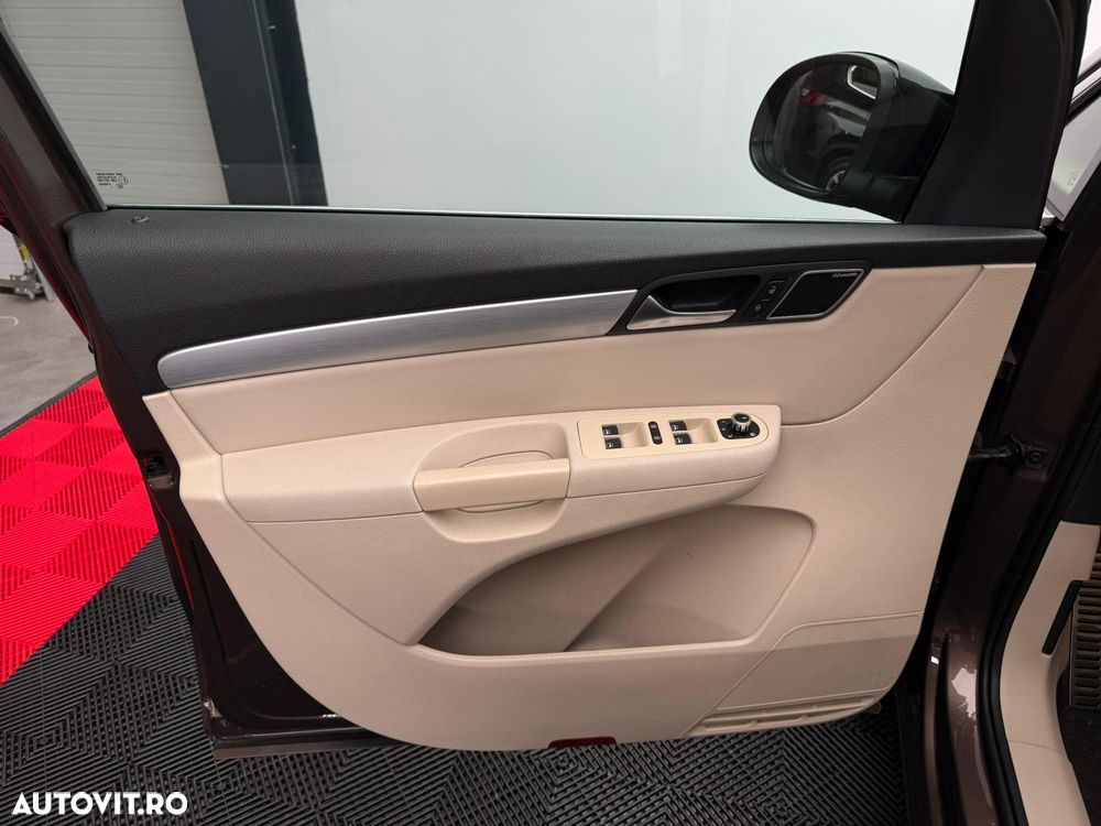 Volkswagen Sharan 2.0 TDI Blue Motion Highline - 19