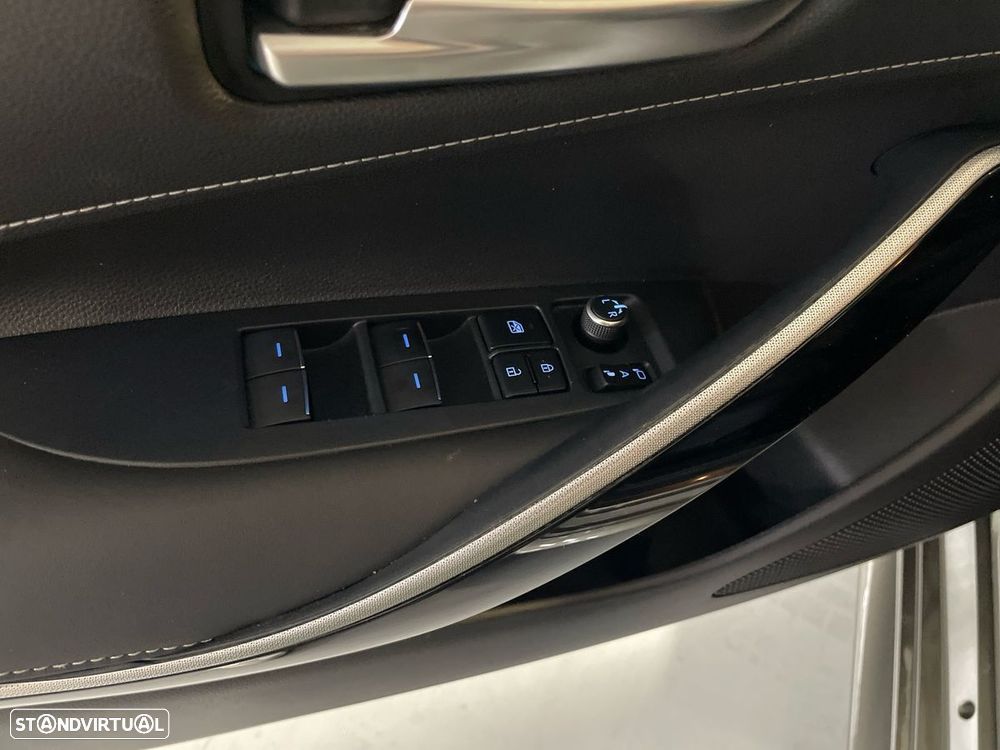 Toyota Corolla Touring Sports - 27