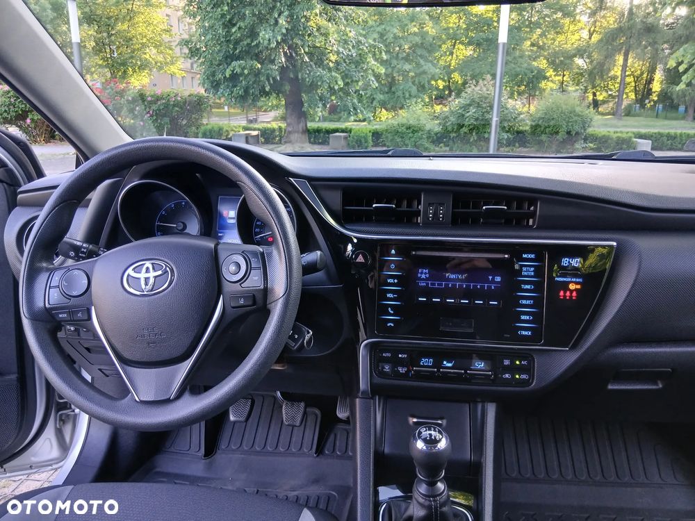 Toyota Auris 1.6 Active - 6