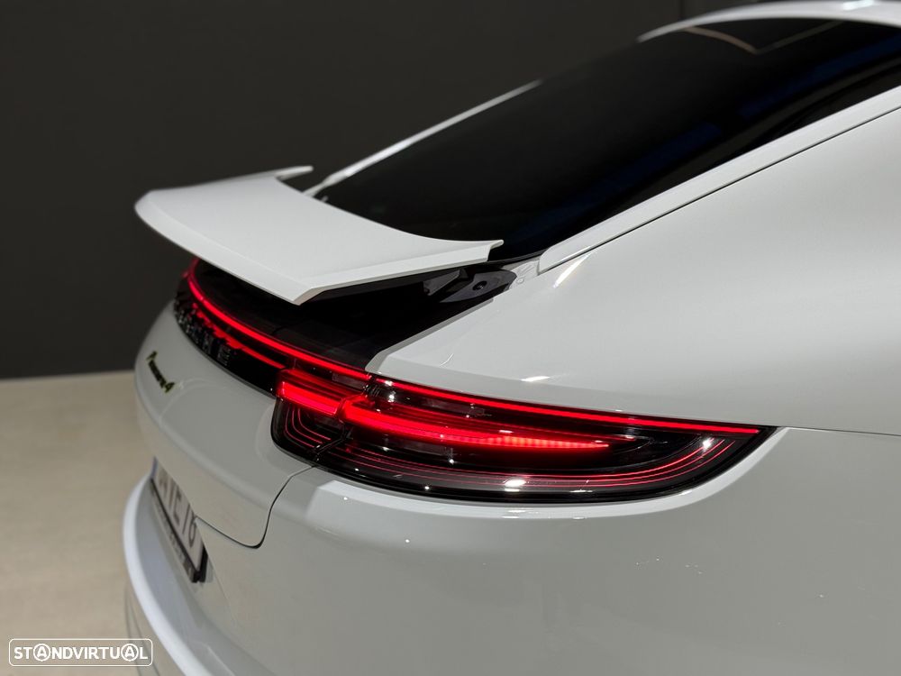 Porsche Panamera 4 E-Hybrid - 39
