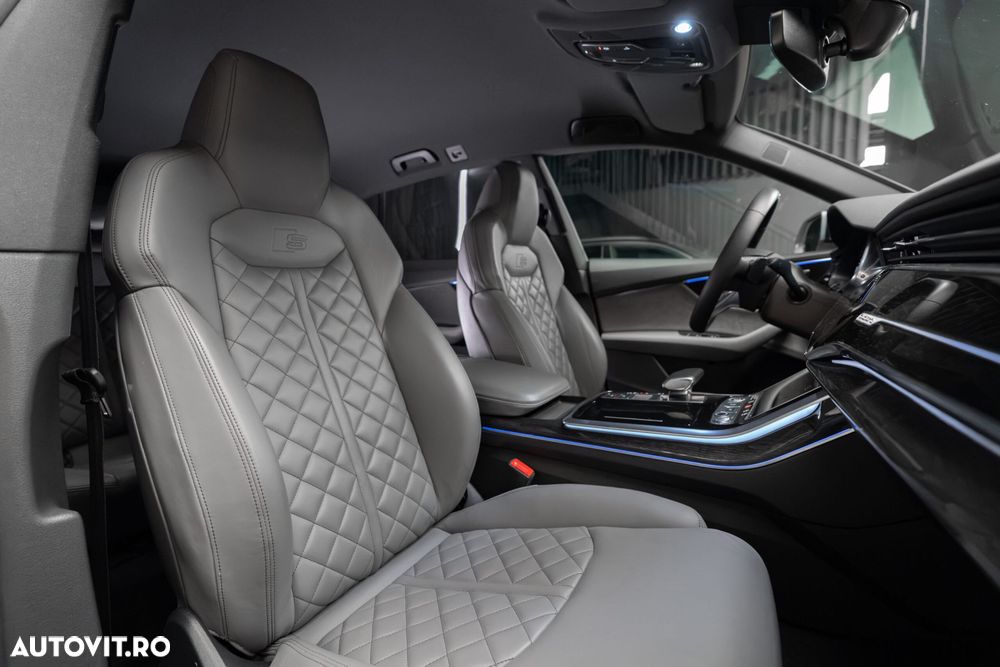 Audi Q8 - 35