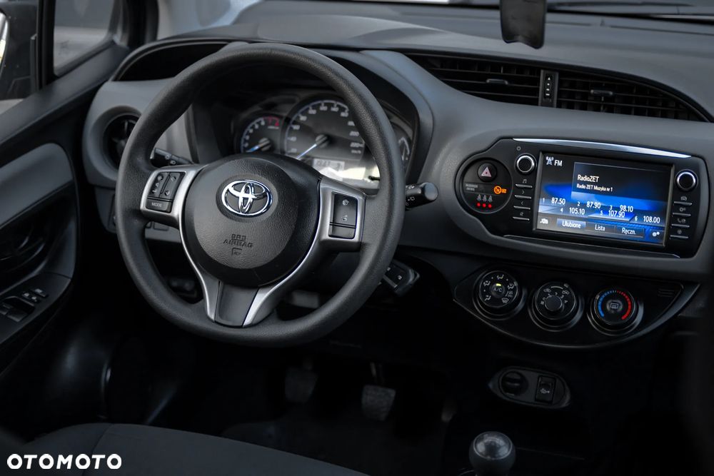 Toyota Yaris 1.5 Premium - 9