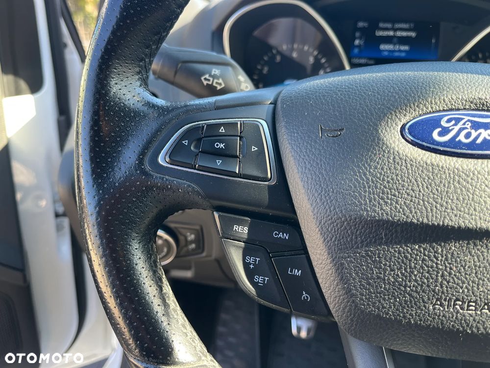 Ford Focus - 13