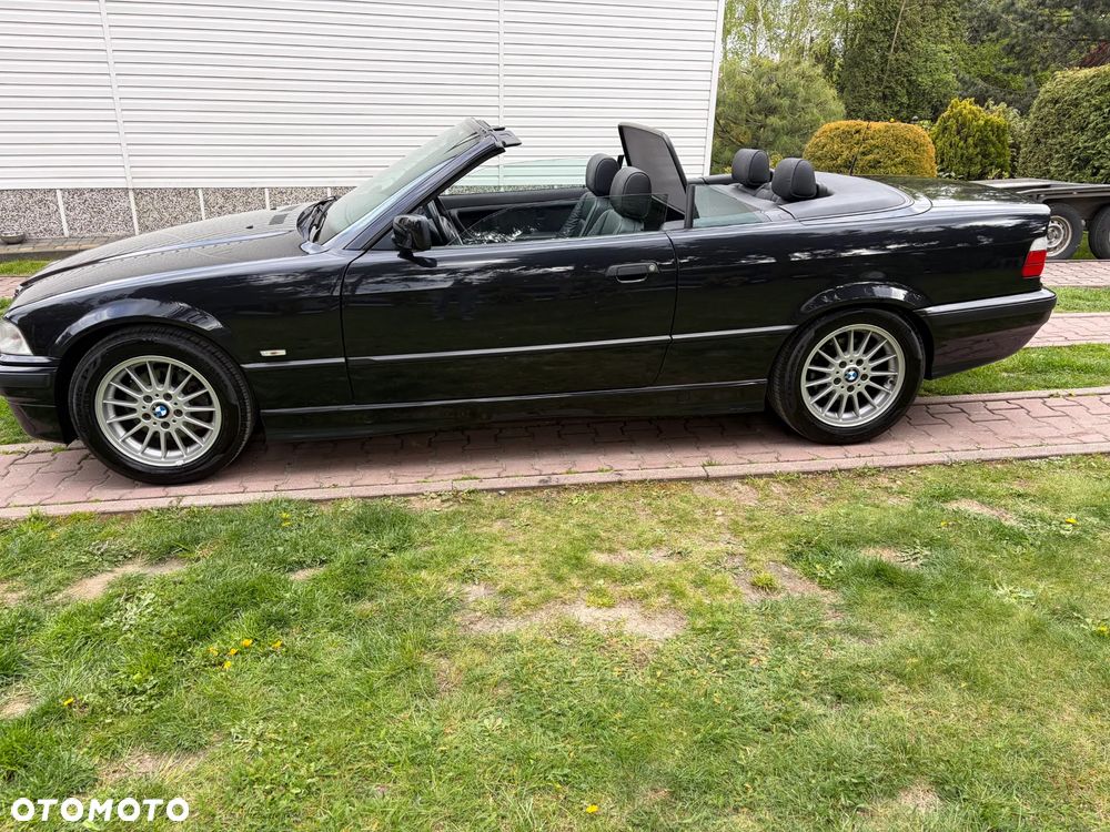 BMW Seria 3 320i - 7