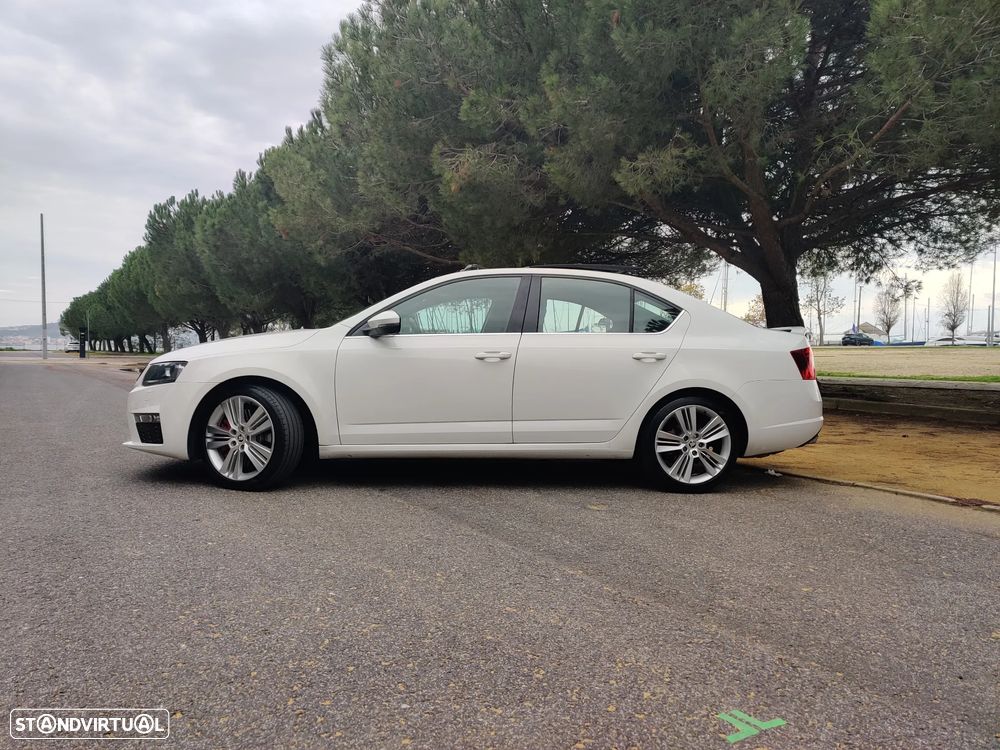 Skoda Octavia 2.0 TDI RS DSG - 13