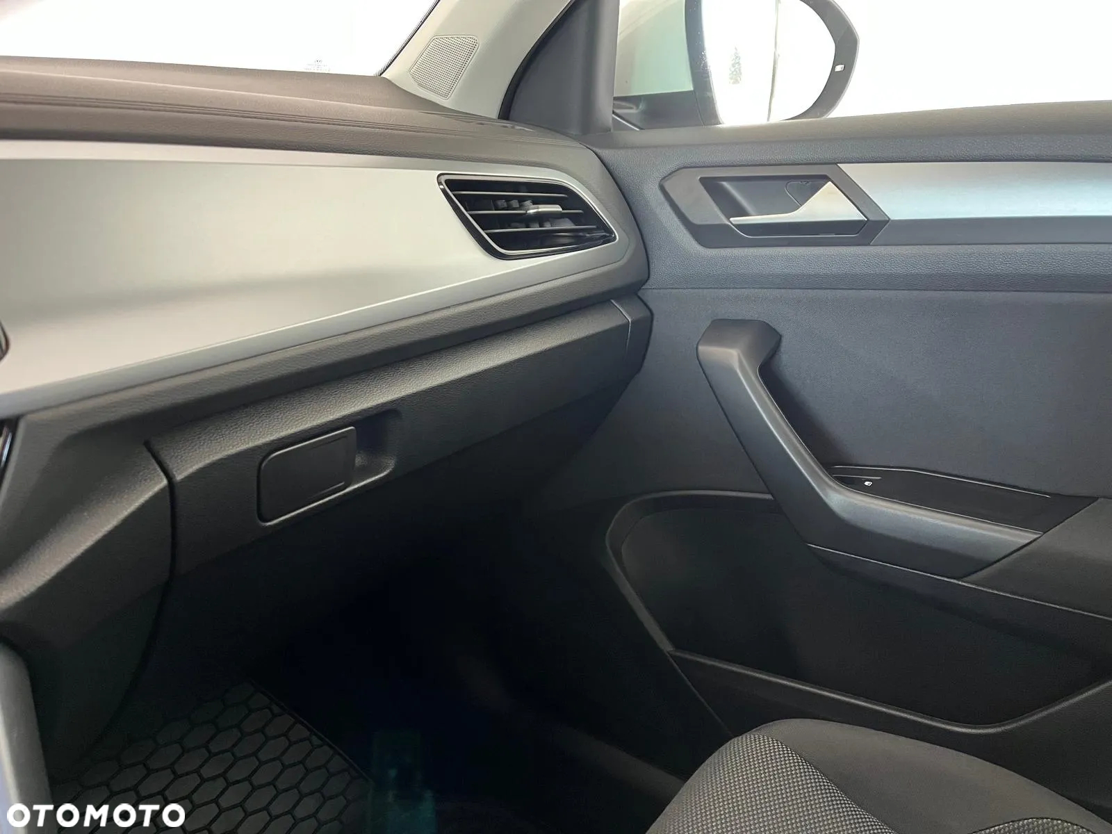 Volkswagen T-Roc 1.5 TSI Life DSG - 15