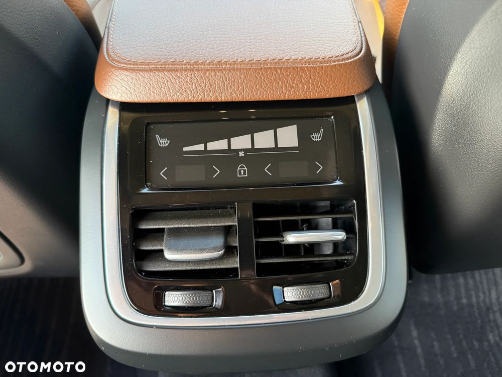 Volvo XC 90 D5 SCR AWD Momentum - 20