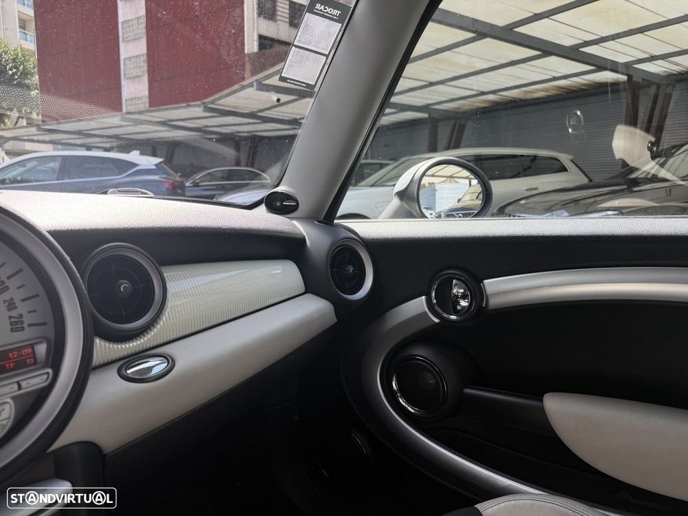 MINI 3 Portas Cooper D 50 Camden - 38