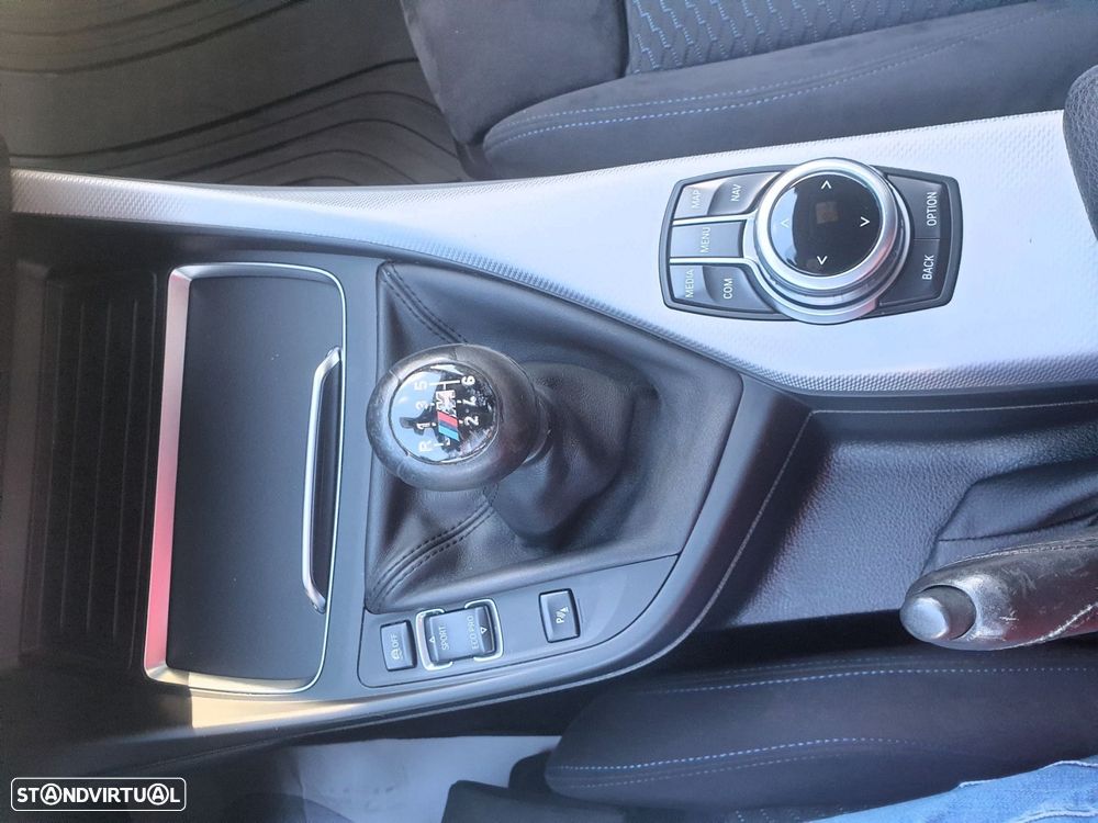 BMW 116 d Pack M - 23