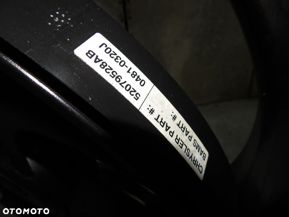 JEEP CHEROKEE KJ 3.7 V6 WENTYLATOR CHŁODNICY OBUDOWA 52079528AB - 3