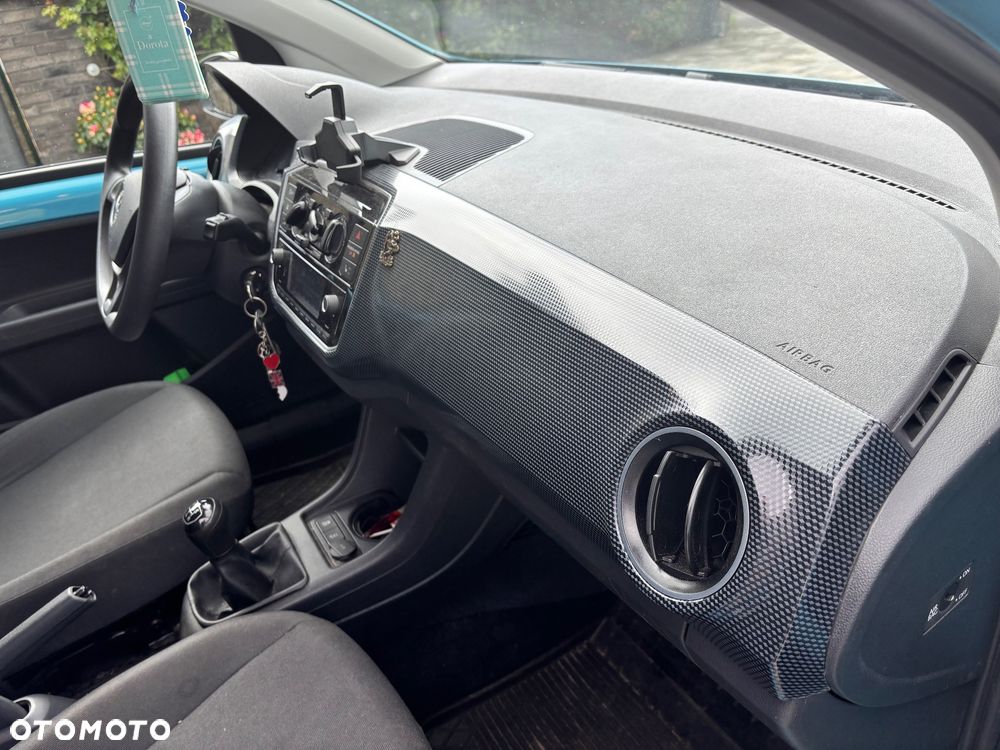 Volkswagen up! R-Line - 16