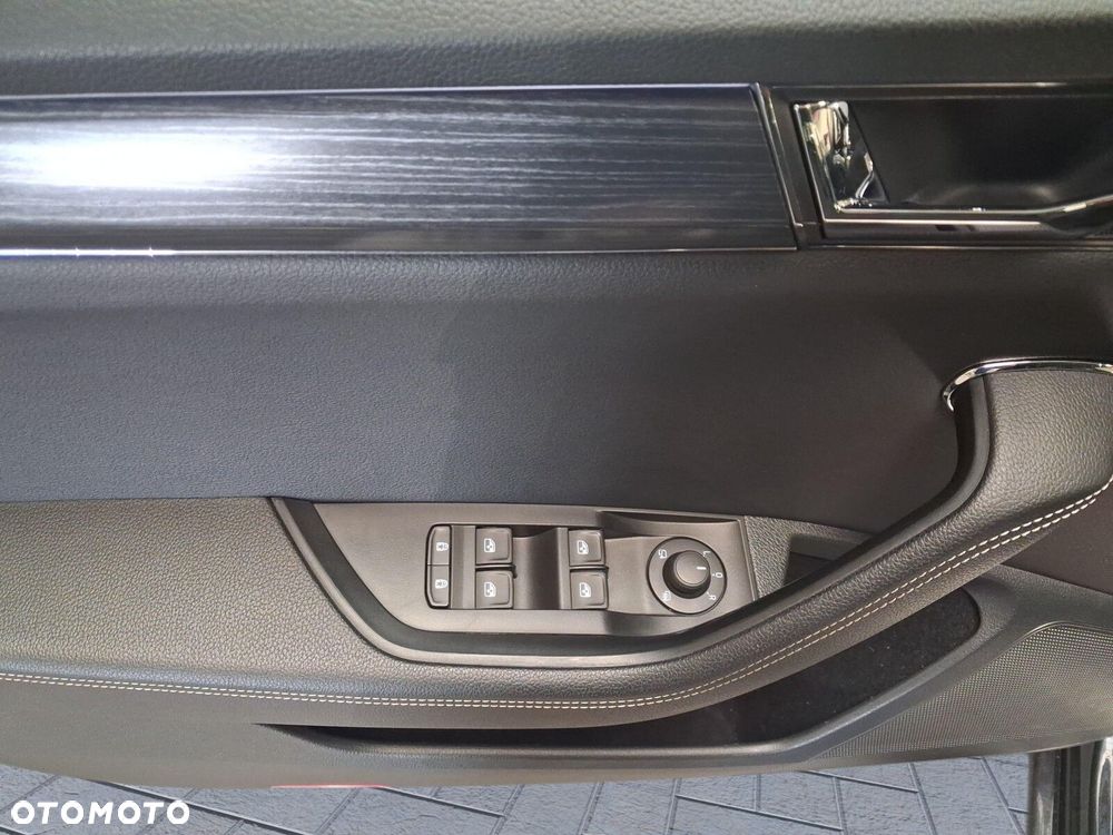 Skoda Superb 2.0 TDI SCR 4x4 Style DSG - 12