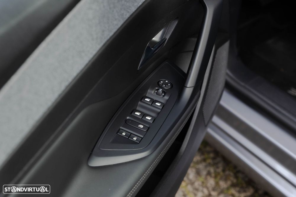 Peugeot 308 SW 1.6 Hybrid Allure Pack e-EAT8 - 11