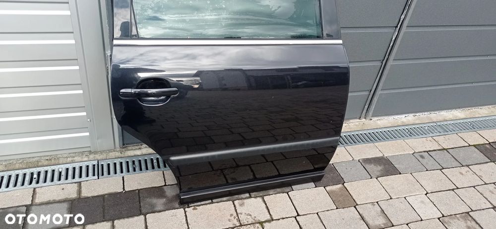 VW Passat B5 FL Drzwi prawe  tylne LC9Z - 3