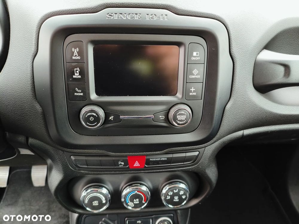 Jeep Renegade 1.4 MultiAir Longitude - 23