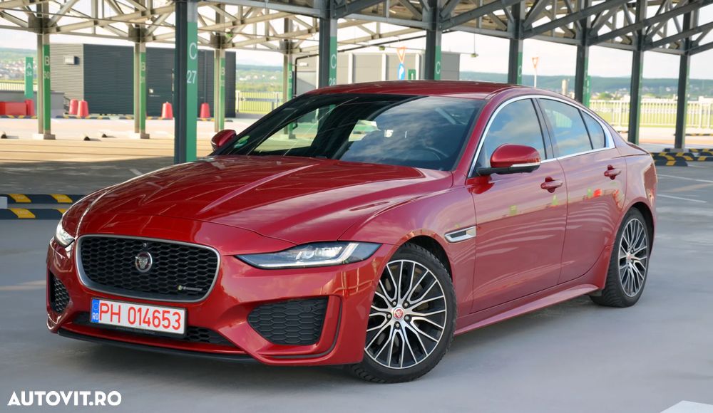 Jaguar XE D200 RWD MHEV R-Dynamic HSE - 31