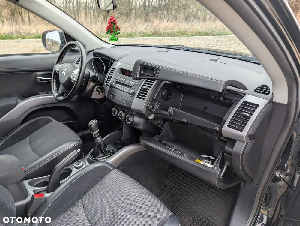 Mitsubishi Outlander 2.2 DID Instyle EU5 - 23