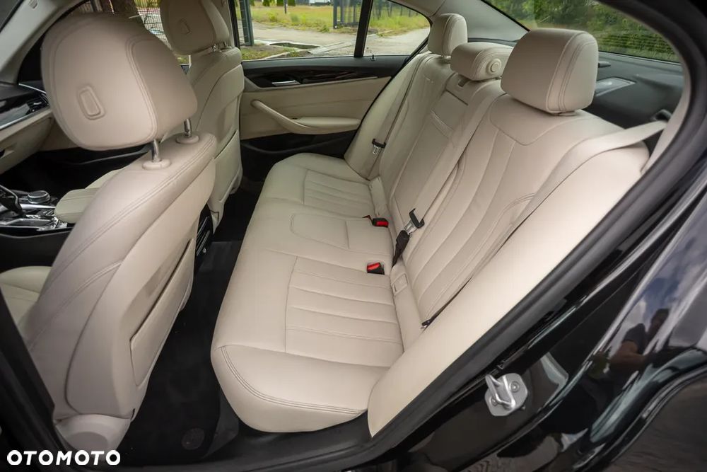 BMW Seria 5 520d Luxury Line - 19