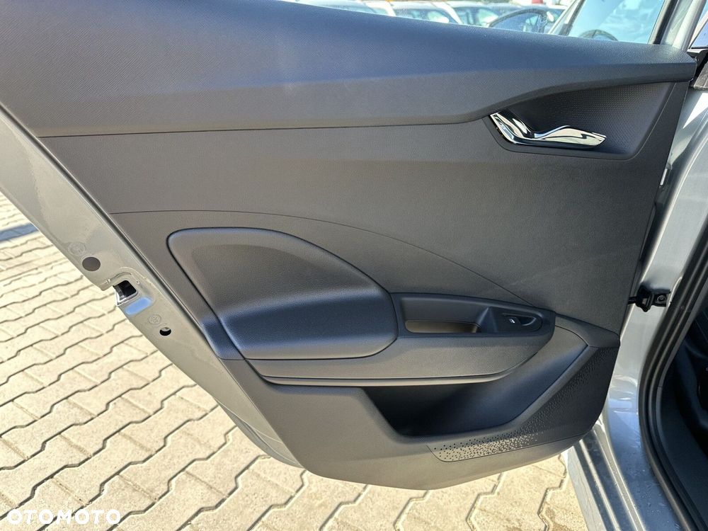 Skoda Fabia 1.0 TSI Drive DSG - 24