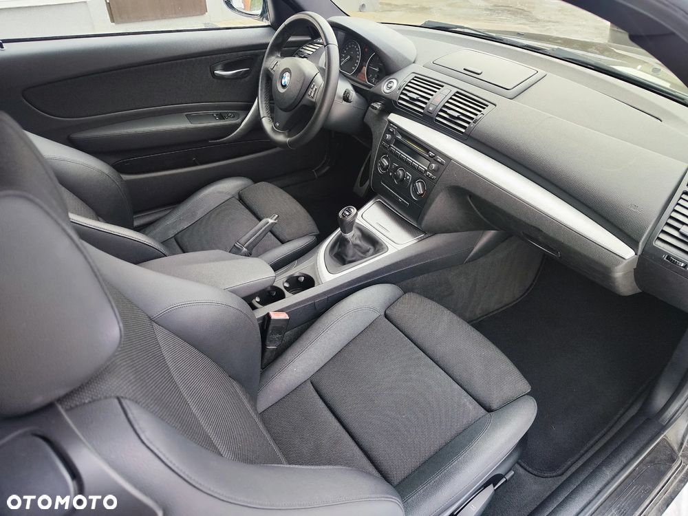 BMW Seria 1 123d DPF Edition Sport - 13