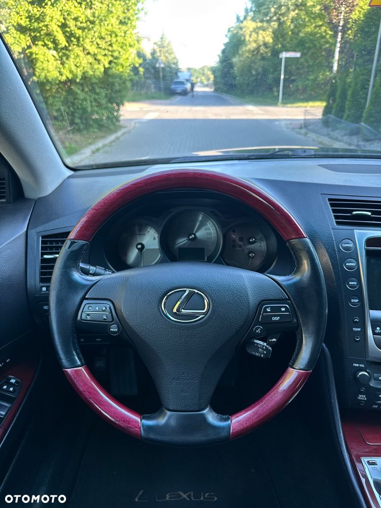 Lexus GS 300 Prestige + - 18