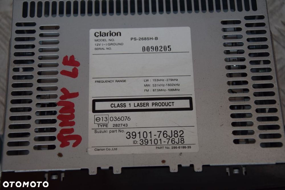 SUZUKI JIMNY RADIO CLARION - 6